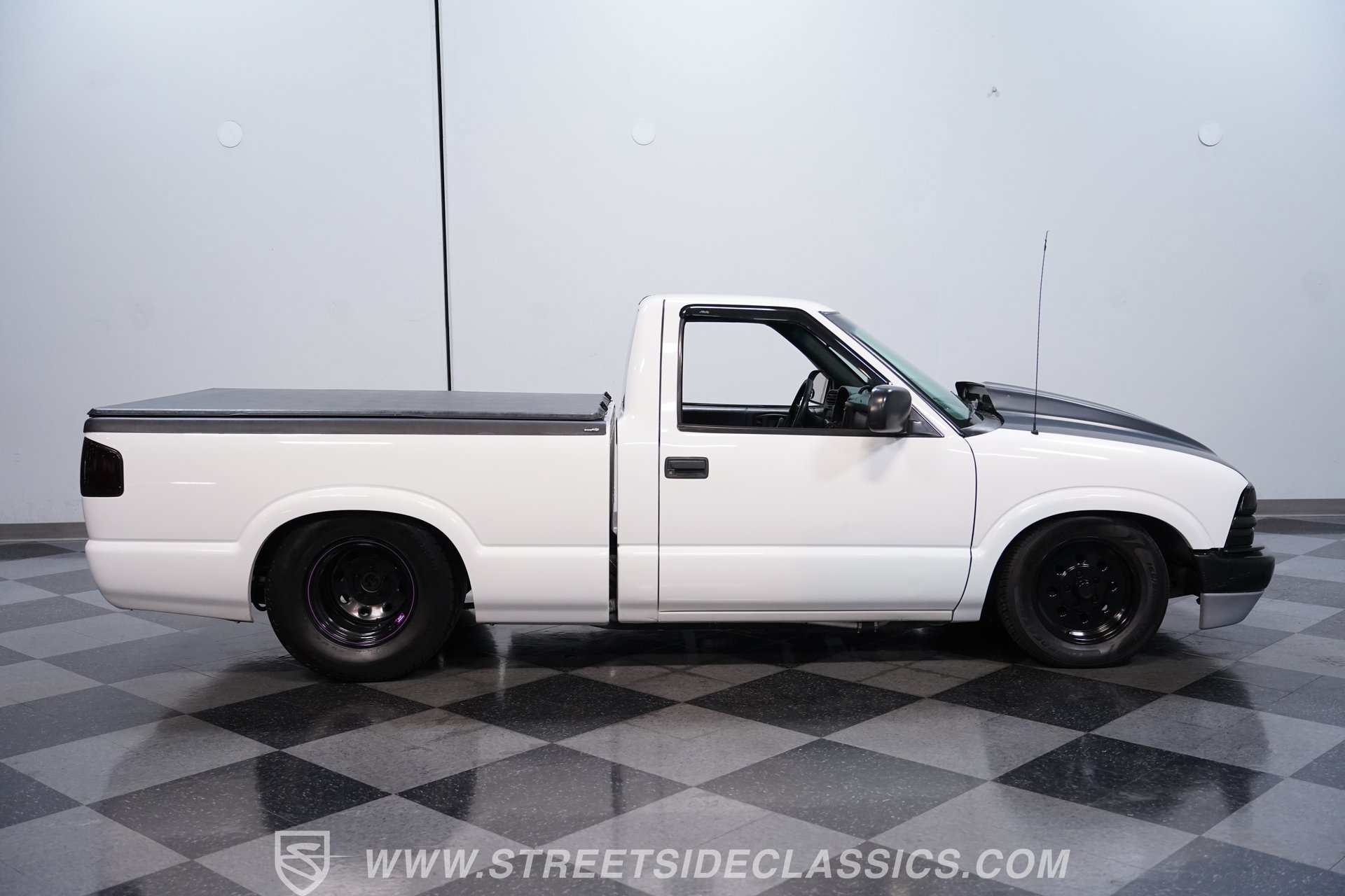 Used 2003 Chevrolet S10 Pickup 2WD Regular Cab image 11