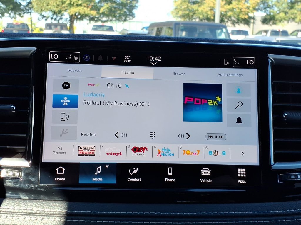 Used 2025 Chrysler Pacifica Select FWD image 17