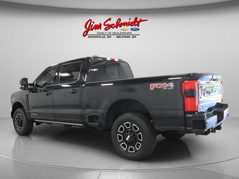 Used 2025 Ford F250 Platinum AWD/4WD image 4