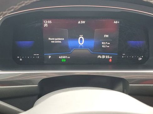 Used 2023 Volkswagen Tiguan SE w/ Panoramic Sunroof Package image 19