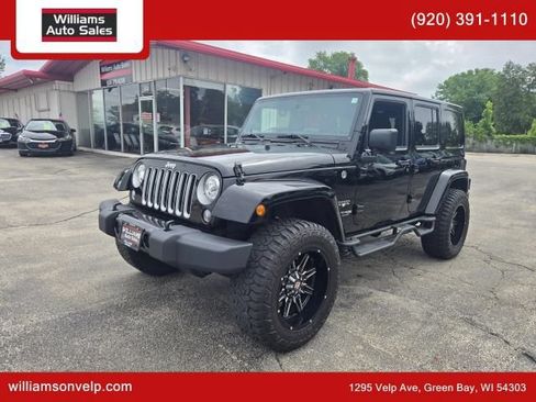 Used 2018 Jeep Wrangler Unlimited Sahara w/ Max Tow Package AWD/4WD image 7