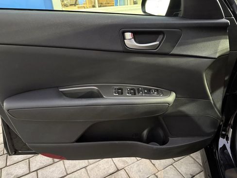 Used 2020 Kia Optima LX image 23