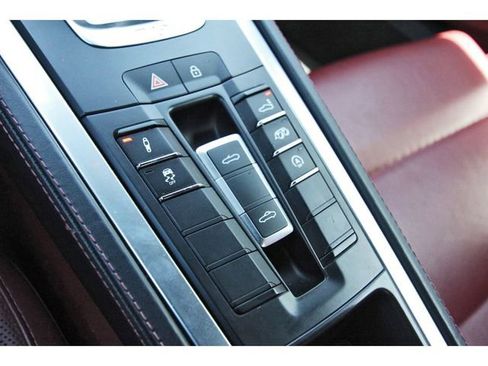 Used 2022 Porsche 718 Boxster image 22