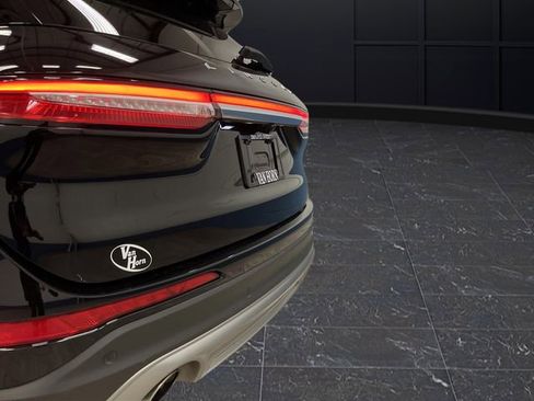 Used 2022 Lincoln Corsair AWD w/ Premium Package image 38