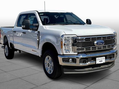 New 2026 Ford F250 XLT image 2