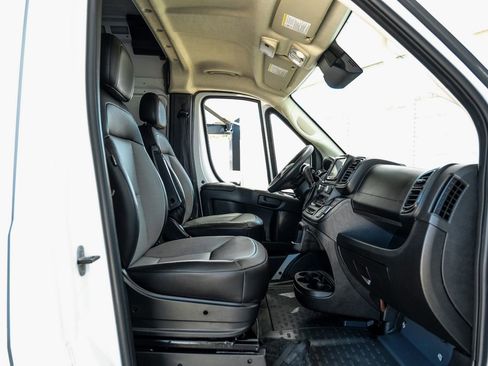 Used 2025 RAM ProMaster 2500 w/ Convenience Group FWD image 31
