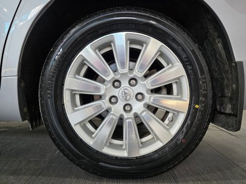 Used 2017 Toyota Sienna XLE w/ XLE Navigation Package image 24