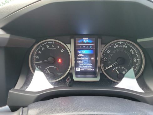Used 2023 Toyota Tacoma SR5 w/ Technology Package RWD image 30