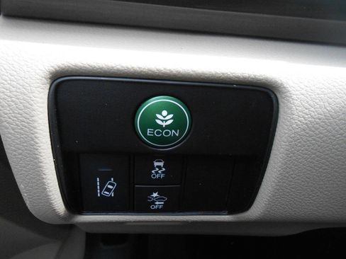 Used 2017 Honda Accord EX-L image 19