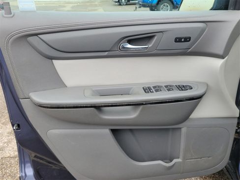 Used 2014 GMC Acadia SLT w/ Technology Package image 22