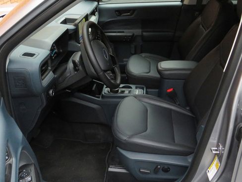 New 2024 Ford Maverick Lariat w/ Black Appearance Package image 11