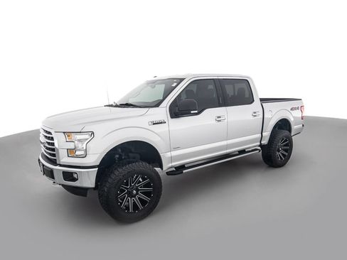 Used 2016 Ford F150 XLT w/ Equipment Group 302A Luxury AWD/4WD image 9