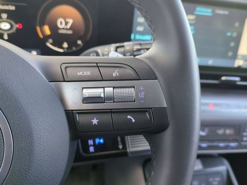 Used 2025 Hyundai Kona SEL FWD image 25