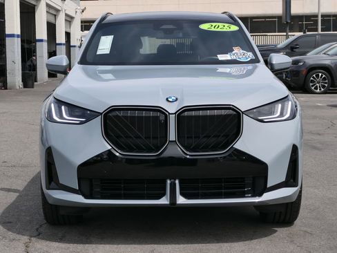Used 2025 BMW X3 xDrive30i w/ Premium Package image 7