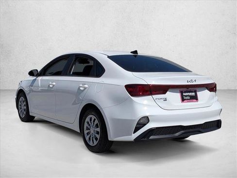 Used 2023 Kia Forte LX image 8