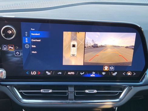 New 2026 Chevrolet Equinox EV LT image 13