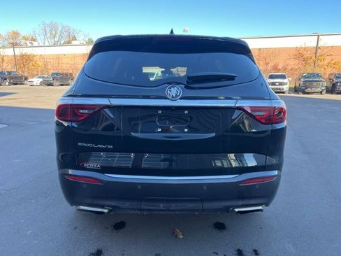 Used 2024 Buick Enclave Essence w/ LPO, Touring Package image 6