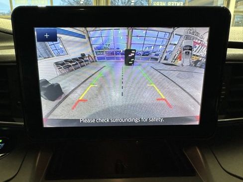 Used 2021 Ford Explorer XLT w/ Equipment Group 202A image 24