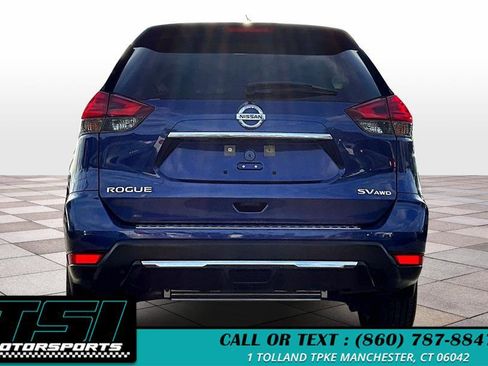 Used 2017 Nissan Rogue SV w/ SV Premium Package image 4