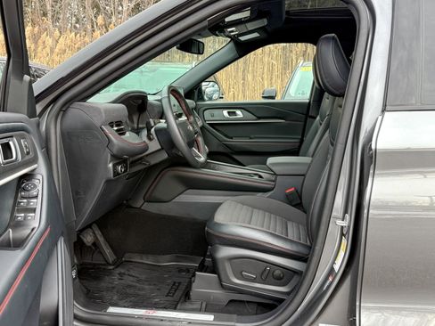 Certified 2025 Ford Explorer ST-Line w/ Premium Package image 19