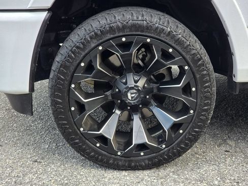 Used 2025 RAM 1500 Big Horn AWD/4WD image 11