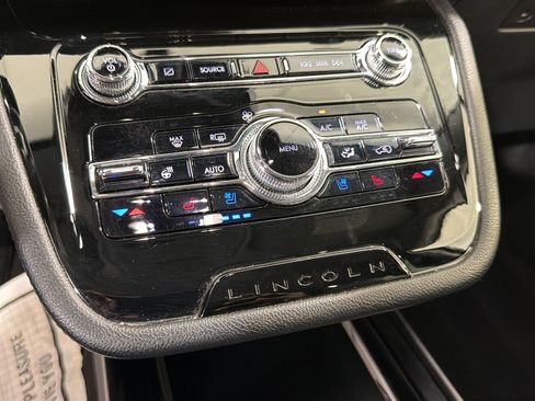 Used 2022 Lincoln Corsair Reserve AWD/4WD image 19