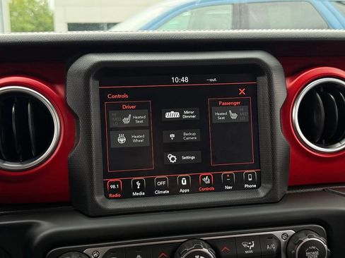 Used 2018 Jeep Wrangler Unlimited Rubicon w/ Uconnect 4C Nav & Sound Group AWD/4WD image 19