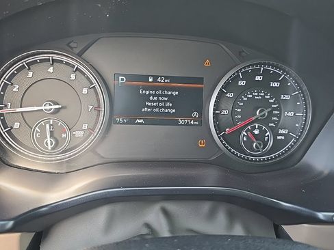 Used 2023 Hyundai Santa Fe SE AWD/4WD image 2
