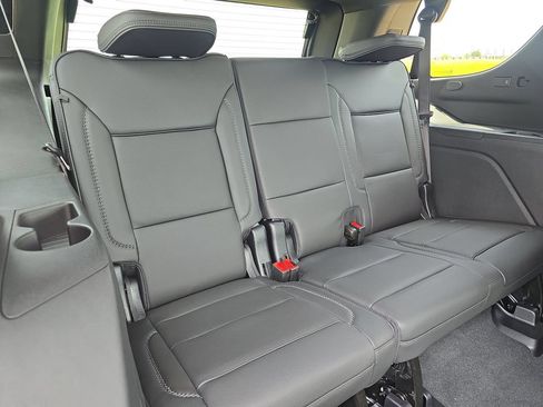 New 2026 GMC Yukon Denali w/ Denali Reserve Package AWD/4WD image 12