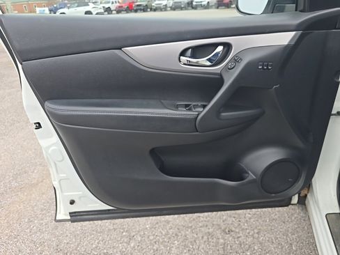 Used 2020 Nissan Rogue Sport SL w/ Premium Package image 14