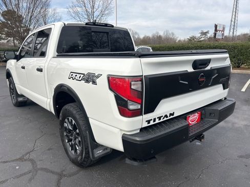 Used 2022 Nissan Titan PRO-4X w/ Pro-4x Convenience Package image 9