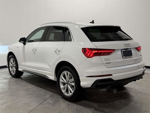 Used 2025 Audi Q3 2.0T Premium image 4