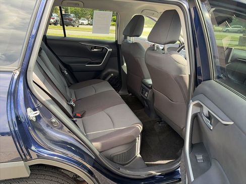 Used 2025 Toyota RAV4 XLE AWD/4WD image 14