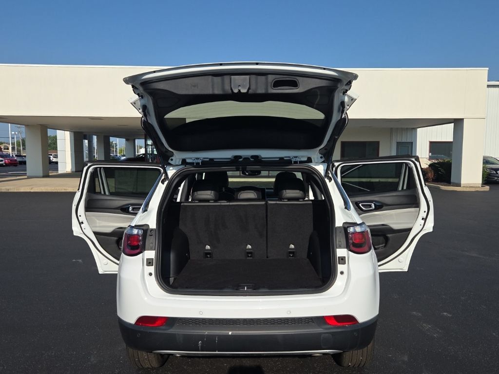 Used 2024 Jeep Compass Limited AWD/4WD image 14