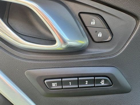Used 2020 Chevrolet Camaro SS RWD image 12