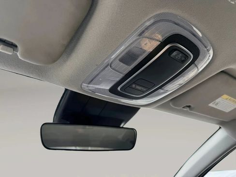 Used 2023 Hyundai Elantra SE FWD image 25