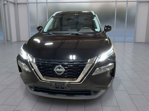 Used 2023 Nissan Rogue SV w/ SV Premium B Package image 3