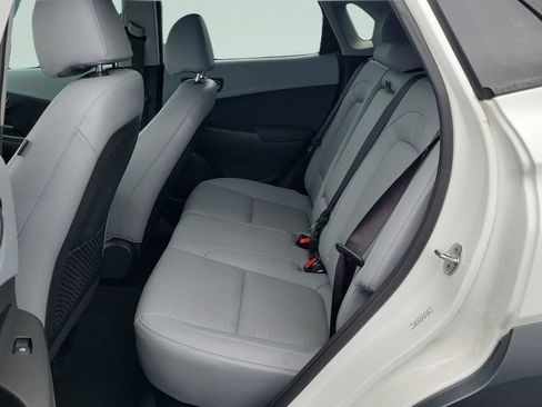 Used 2021 Hyundai Kona Limited w/ Cargo Package FWD image 10