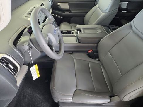 New 2025 Ford Expedition Active RWD image 9
