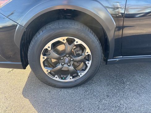 Used 2023 Subaru Crosstrek 2.0i Premium image 13