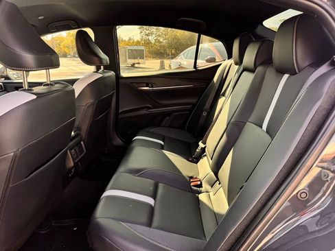 Used 2025 Toyota Camry SE w/ Convenience Package FWD image 9