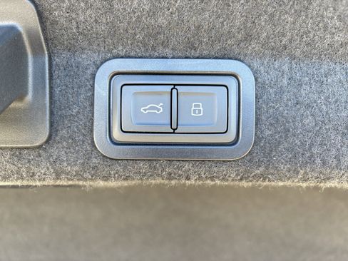 Used 2020 Audi S6 Prestige w/ Prestige Package image 7