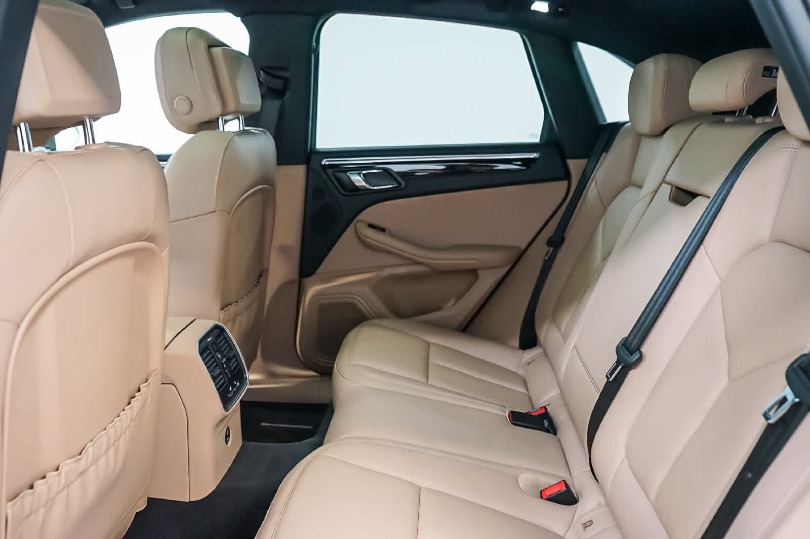 Certified 2026 Porsche Macan S AWD/4WD image 20