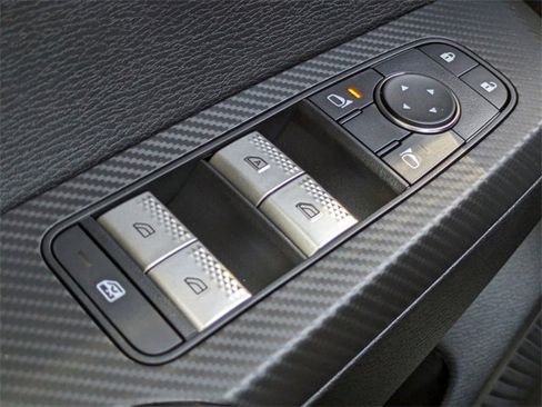 New 2025 Mitsubishi Outlander ES image 23