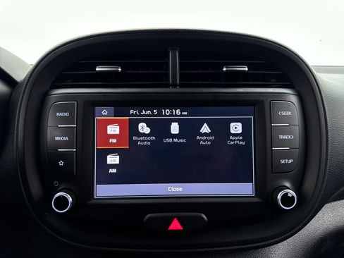 Certified 2025 Kia Soul LX w/ LX Technology Package FWD image 21