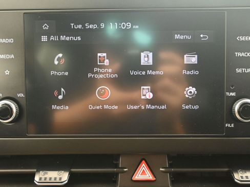 Used 2023 Kia Sportage LX image 15