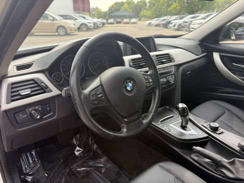 Used 2018 BMW 320i xDrive Sedan AWD/4WD image 11