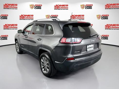 Used 2019 Jeep Cherokee Latitude Plus w/ Comfort/Convenience Group AWD/4WD image 2
