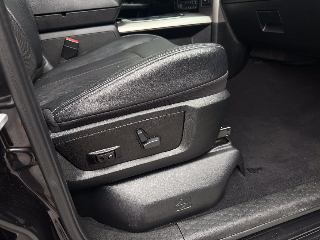 Used 2018 RAM 2500 Laramie w/ Sport Appearance Group AWD/4WD image 45