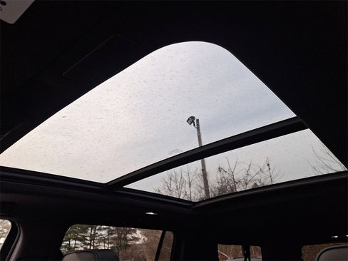 New 2026 GMC Yukon XL Denali image 9